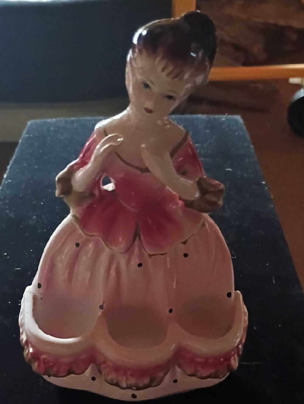 Chadwicks White Porcelain Figurine Lipstick Holder with Gold Label